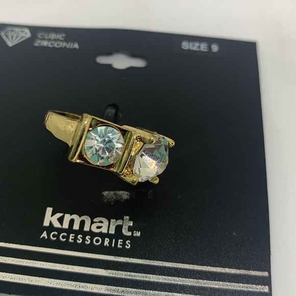 Size 9 Three diamond cubic zirconia ring - Picture 2 of 5